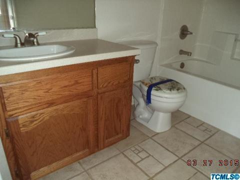 2312 E Beech Ct, Visalia, CA 93292 photo 9