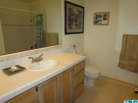 1920 E College Ave, Visalia, CA 93292 photo 14