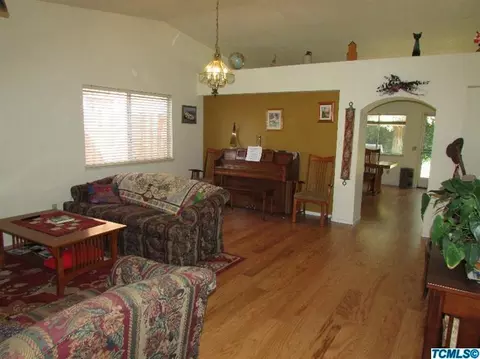 1920 E College Ave, Visalia, CA 93292 photo 8