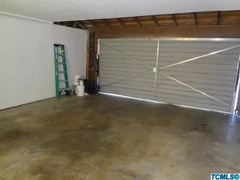 1211 E Ferguson Ave, Visalia, CA 93292 photo 13