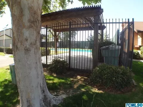 1211 E Ferguson Ave, Visalia, CA 93292 photo 17