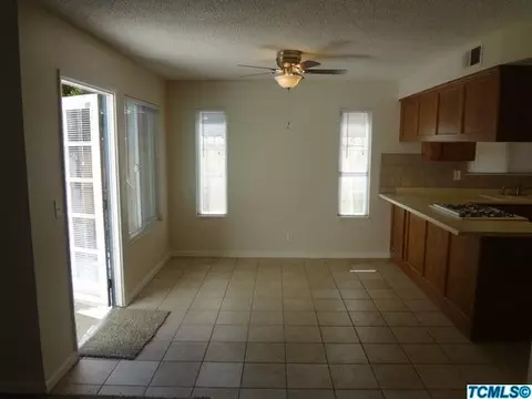 1211 E Ferguson Ave, Visalia, CA 93292 photo 6