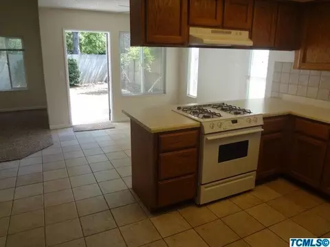 1211 E Ferguson Ave, Visalia, CA 93292 photo 7