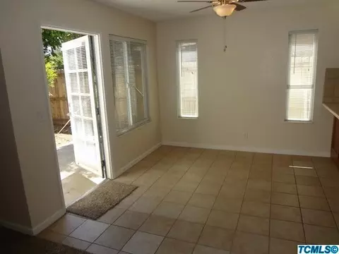 1211 E Ferguson Ave, Visalia, CA 93292 photo 5
