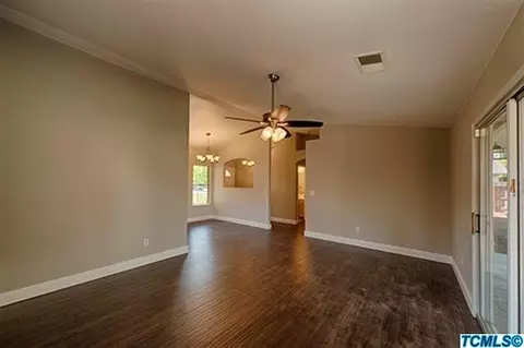 436 Barcelona Dr, Lemoore, CA 93245 photo 3