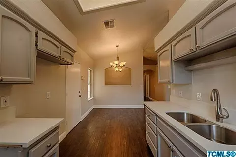 436 Barcelona Dr, Lemoore, CA 93245 photo 4