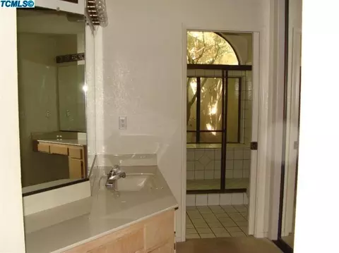 1434 E Vassar Dr, Visalia, CA 93292 photo 9