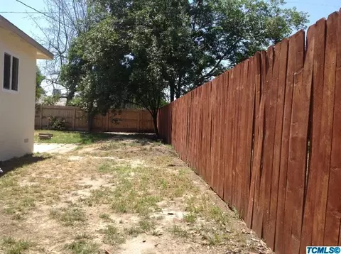 1011 E Noble Ave, Visalia, CA 93292 photo 9