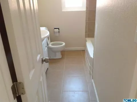1011 E Noble Ave, Visalia, CA 93292 photo 24
