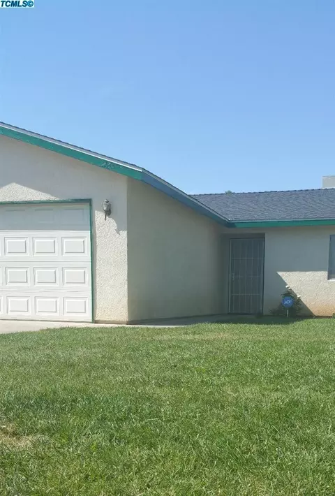 265 E Hickory St, Lindsay, CA 93247 photo 2