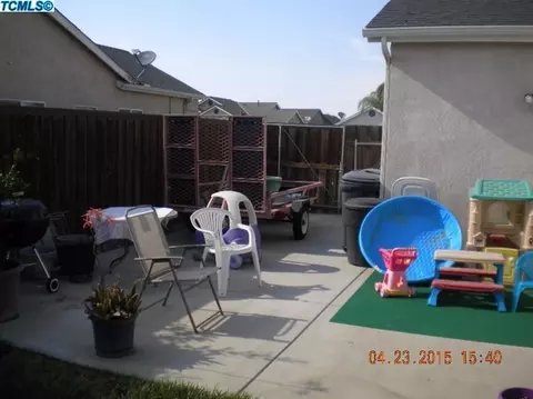 1655 Tulip St, Lemoore, CA 93245 photo 17