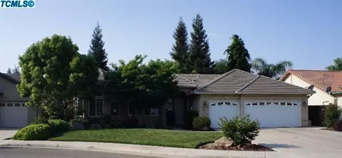 2011 E Dorothea Ct, Visalia, CA 93292 photo 3
