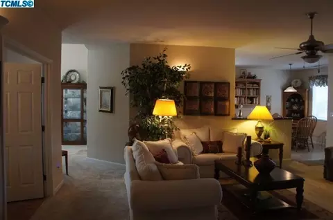 2011 E Dorothea Ct, Visalia, CA 93292 photo 6