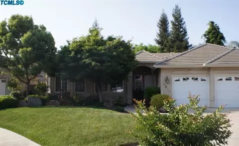 2011 E Dorothea Ct, Visalia, CA 93292 photo 1
