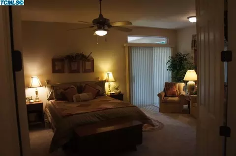 2011 E Dorothea Ct, Visalia, CA 93292 photo 28