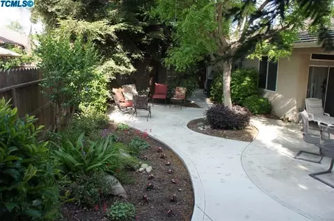 2011 E Dorothea Ct, Visalia, CA 93292 photo 35