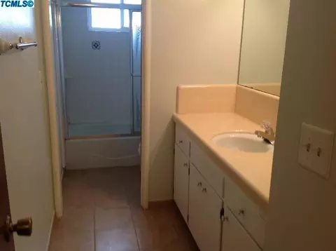 3631 W Iris Ave, Visalia, CA 93277 photo 6