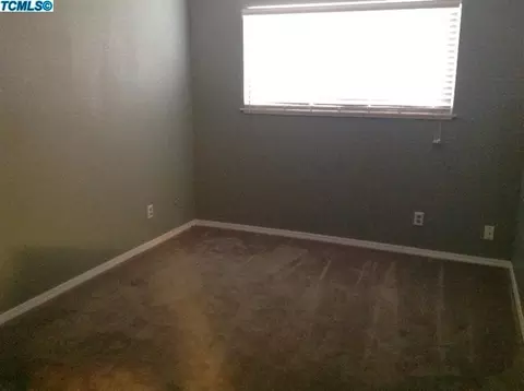 3631 W Iris Ave, Visalia, CA 93277 photo 8