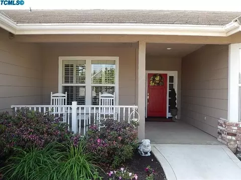 225 Mitchell Ave, Tulare, CA 93274 photo 3