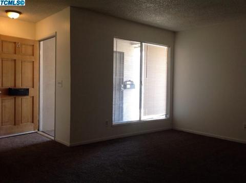 2710 Lind Ave, Clovis, CA 93612 photo 14