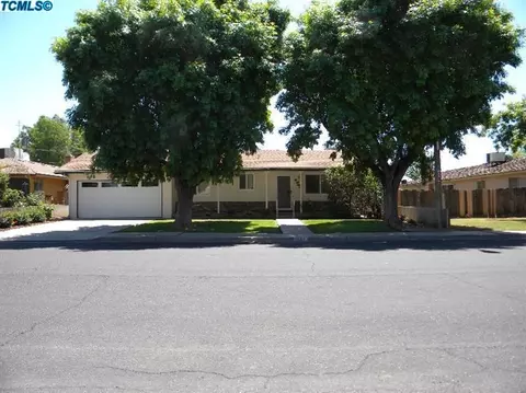 1362 E Bolinger Way, Dinuba, CA 93618 photo 1
