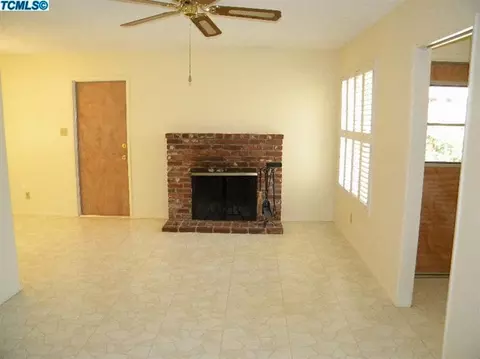1362 E Bolinger Way, Dinuba, CA 93618 photo 18