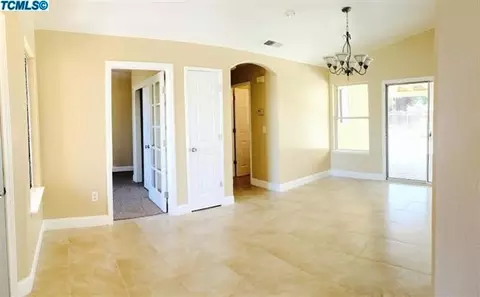 405 Riviera Dr, Lemoore, CA 93245 photo 6