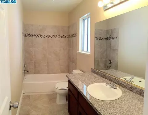 405 Riviera Dr, Lemoore, CA 93245 photo 8