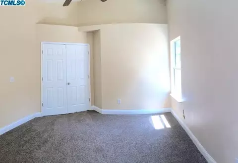 405 Riviera Dr, Lemoore, CA 93245 photo 9