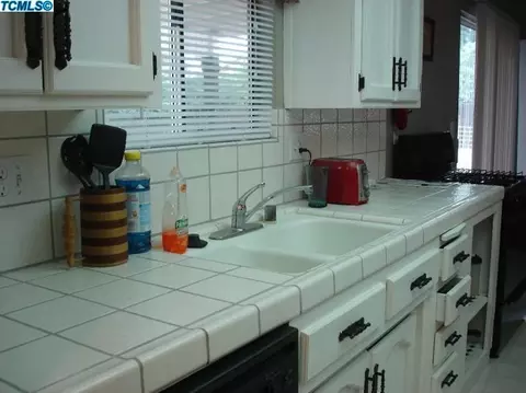1994 Kings Rd, Hanford, CA 93230 photo 7