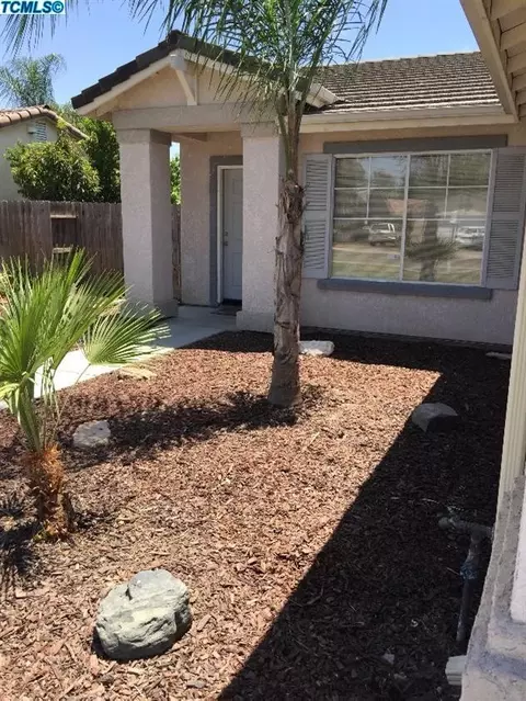 1801 E Mesa Ct, Visalia, CA 93292 photo 3