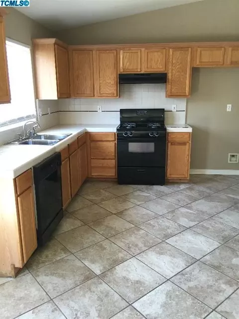 1801 E Mesa Ct, Visalia, CA 93292 photo 14
