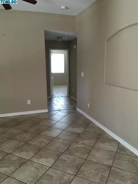 1801 E Mesa Ct, Visalia, CA 93292 photo 9