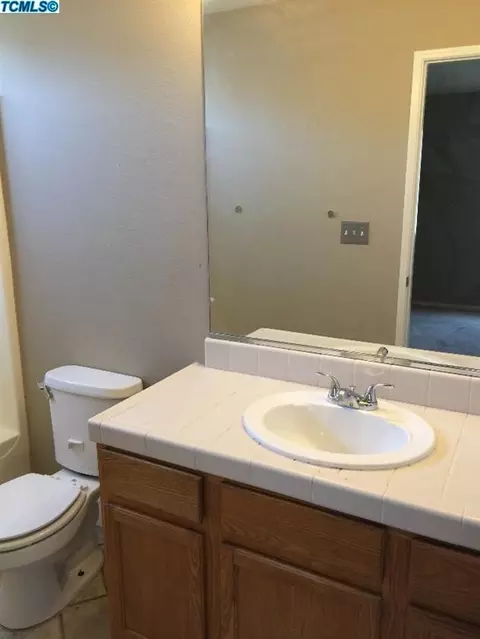 1801 E Mesa Ct, Visalia, CA 93292 photo 21