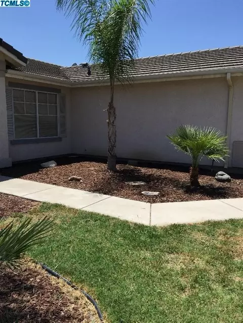 1801 E Mesa Ct, Visalia, CA 93292 photo 5