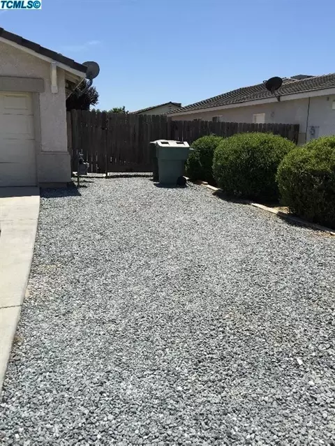 1801 E Mesa Ct, Visalia, CA 93292 photo 29