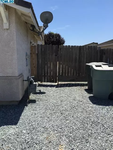 1801 E Mesa Ct, Visalia, CA 93292 photo 28
