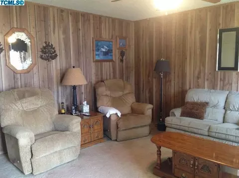 618 Stanley St, Exeter, CA 93221 photo 3