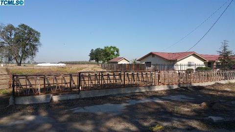 5472 18th Ave, Laton, CA 93242 photo 5