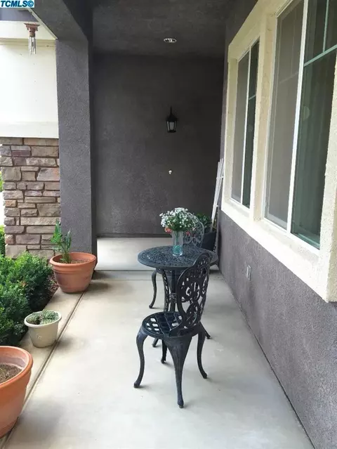 232 Elkhorn Ave, Visalia, CA 93277 photo 4