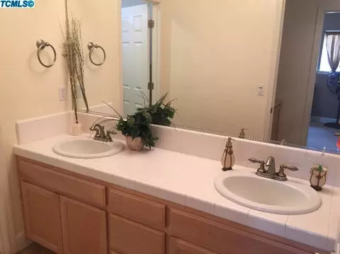 232 Elkhorn Ave, Visalia, CA 93277 photo 17