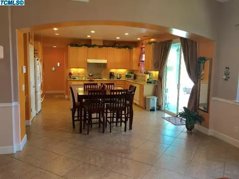 232 Elkhorn Ave, Visalia, CA 93277 photo 9