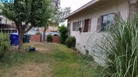 421 W Pine St, Exeter, CA 93221 photo 9