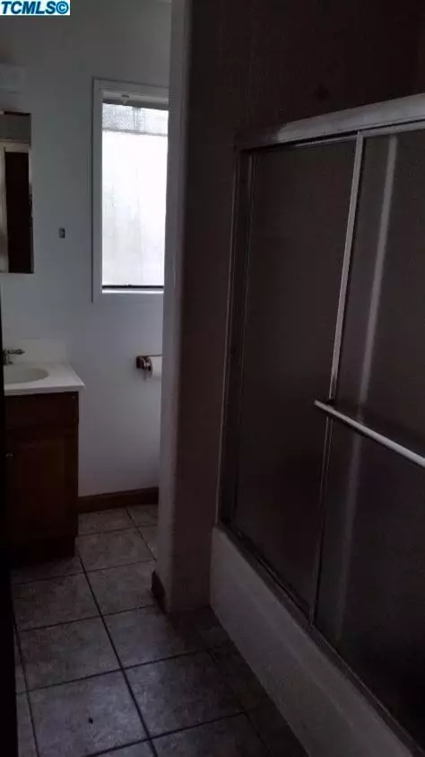421 W Pine St, Exeter, CA 93221 photo 8