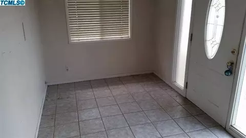 421 W Pine St, Exeter, CA 93221 photo 3