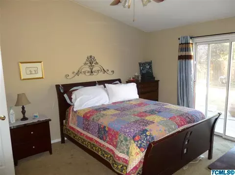 3904 E Laurel Ct, Visalia, CA 93292 photo 14