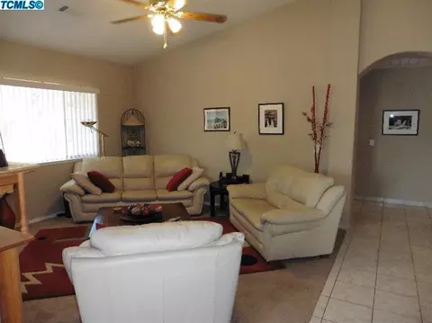 3904 E Laurel Ct, Visalia, CA 93292 photo 13