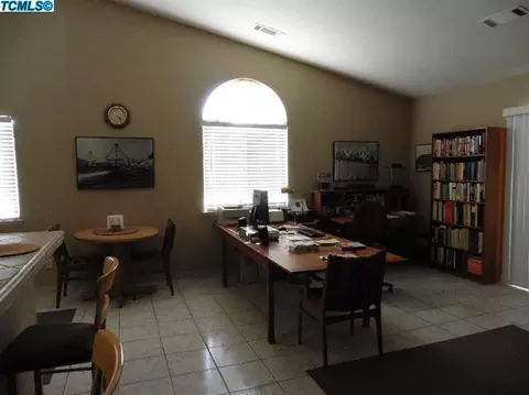 3904 E Laurel Ct, Visalia, CA 93292 photo 9