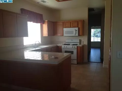 1370 Joy Ct, Exeter, CA 93221 photo 7