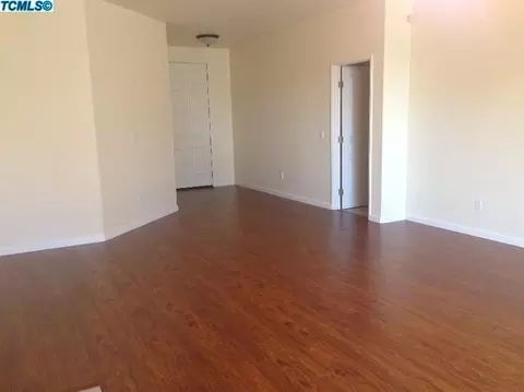 1370 Joy Ct, Exeter, CA 93221 photo 4